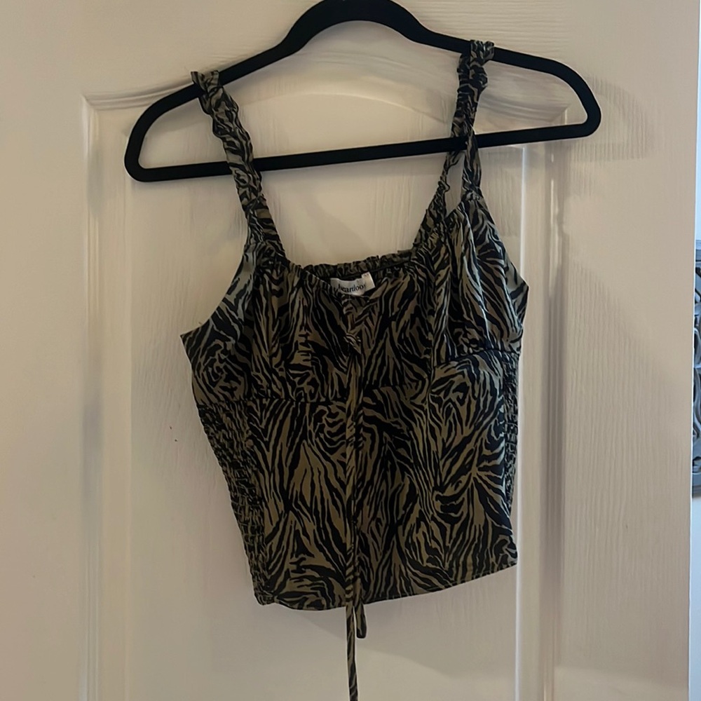 Brand new heartloom top, size small